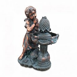 Fuente de Agua Modelo Niña